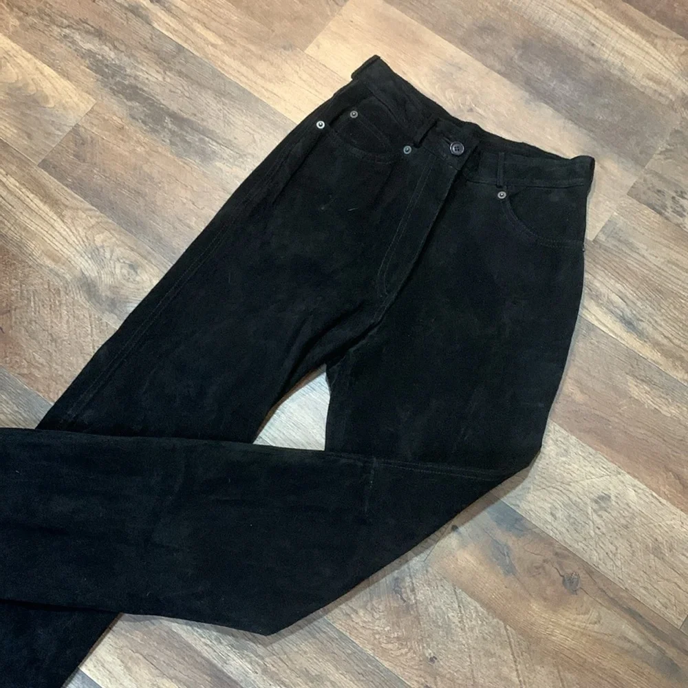 Vintage Black Suede 100 % Leather Pants Woman’s 5 Pocket Style Size 0/2 XS/Small - Picture 2 of 16
